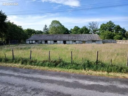 très beau terrain constructible de 4000 m2