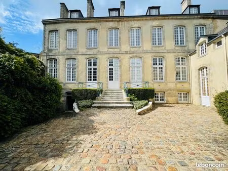 studio 1 pièce 25 m²