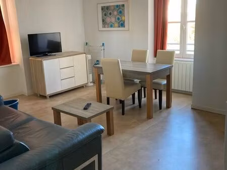t2 meublé 39 m² état neuf + parking privé sécurisé + ascenseur