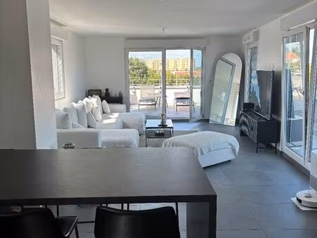 loué f4 attique récent metz dlm 1160