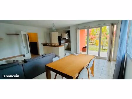 t3 meublé de 64m² en rdc avec jardin et 2 places de parking – pompertuzat