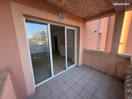 apt f2 avec terrasse - proche gare et centre-ville
