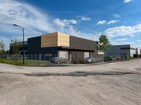 a louer – local d’activité 132 m² avec bureau – bétheny (zi la husselle 2)