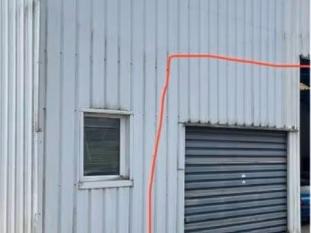 loue box de stockage 38m2