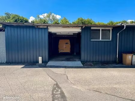 local d'activité 110 m²