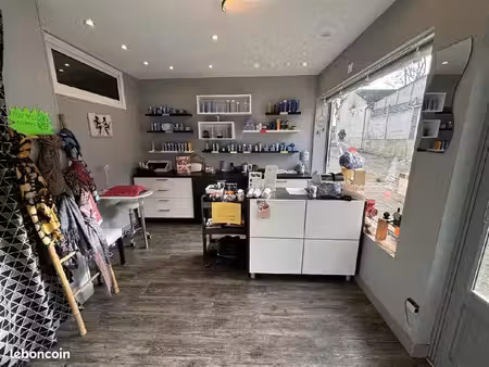 local commercial 48 m²