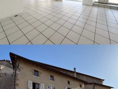 local commercial à louer - emplacement exceptionnel au cœur de noirétable