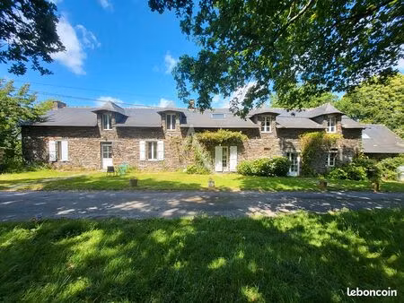 propriété 10 pièces 318 m²