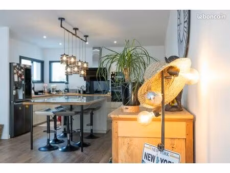 maison - 5 pièces - 130 m²