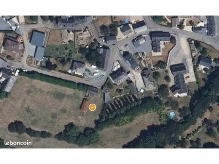 terrain constructible 1322 m² - hangar + grange
