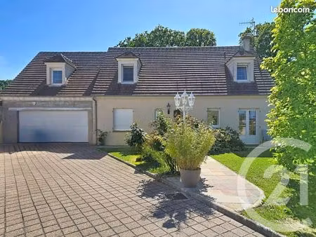 maison 6 pièces 141 m²