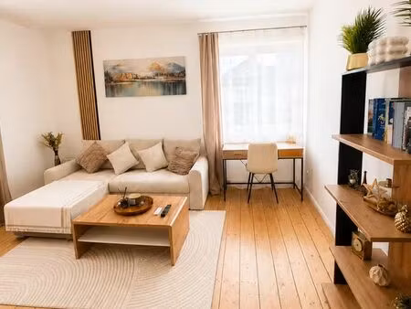 t2 meublé 44 m² — rue voltaire  creil — parking + cave — 900 cc