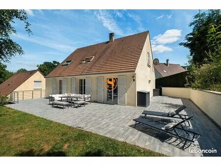 maison 6 pièces 150 m²