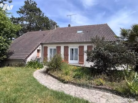 pavillon 6 pièces 85 m²