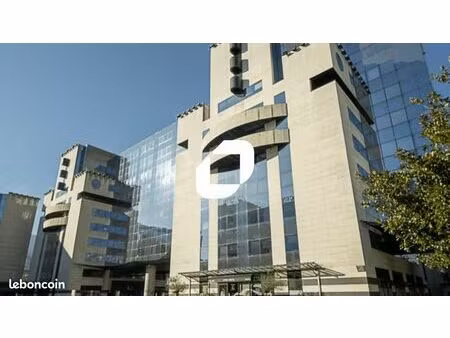 bureau 271 m²