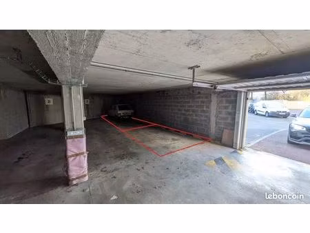 parking - 2 places en enfilades