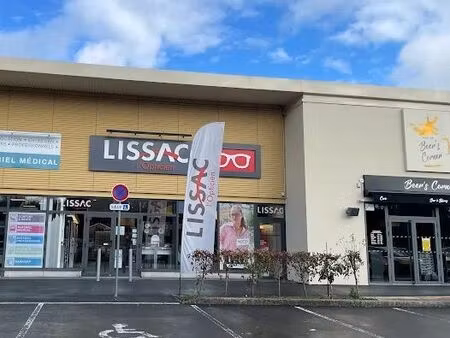 local commercial 200 m²
