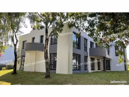 bureaux 125 m²
