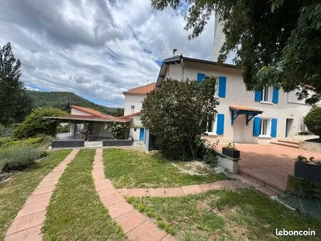 maison + dépendance 172 m2 11 pièces