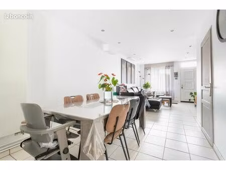 maison de ville 6 pièces 86 m²