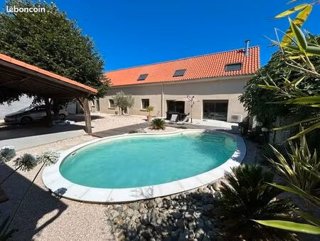 maison de village entiérement rénovée  200 m² habitables sur 1120 m² de terrain