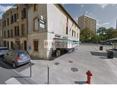 bâtiment 111 m²