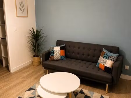 appartement meublé rénové 2025 avec jardin privatif - centre-ville l’aigle