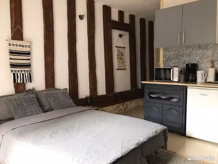 appartement meublé dans une bâtisse de charme