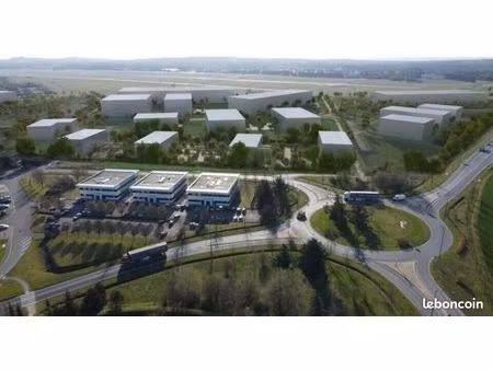 local d'activite 6650 m² creil