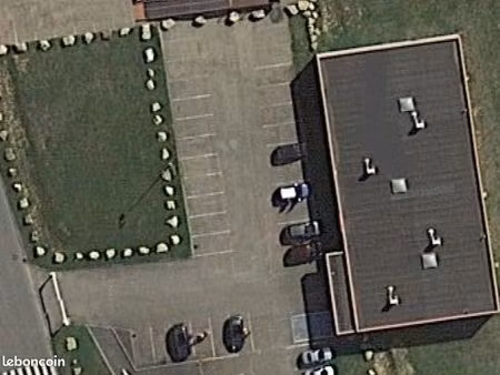 local commercial 600m2 yutz