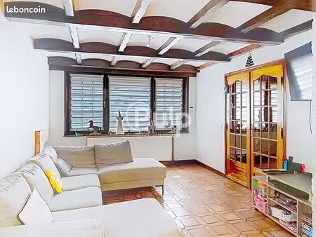 maison 8 pièces 156 m²