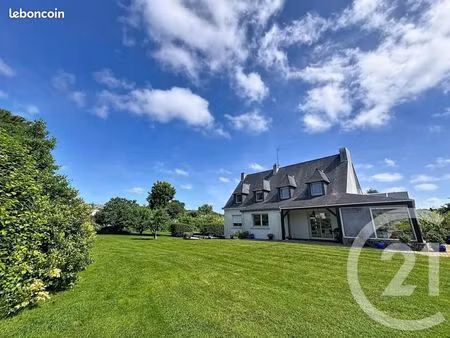 villa 7 pièces 318 m²