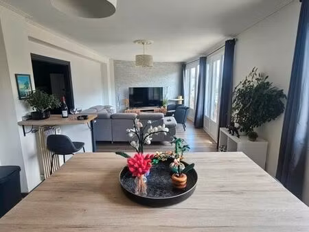 chamalières centre – t3 rénové de 73 m² avec garage  cave et balcon – aucun travaux à prév