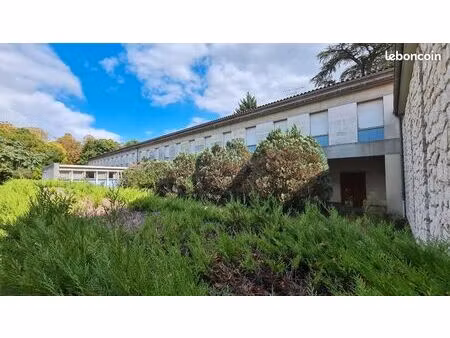 magnifique ensemble immobilier de 2400 m² et 26 appartements
