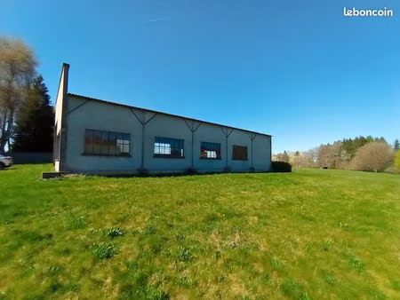 terrain 3800 m2 + entrepôt