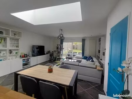 maison 1 pièce 135 m²