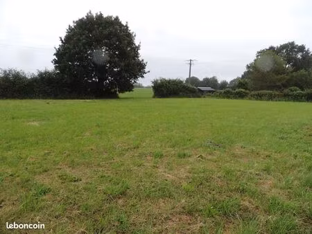 terrain 2755 m² évron
