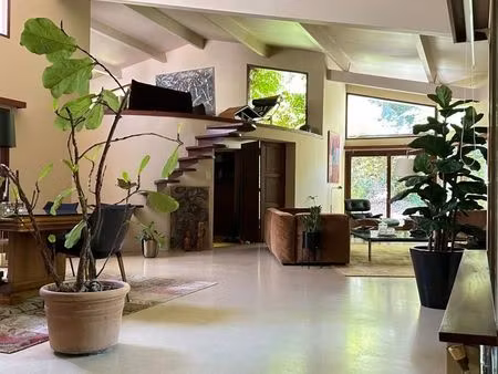 maison 2 pièces 280 m²