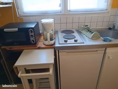 location studio meublé