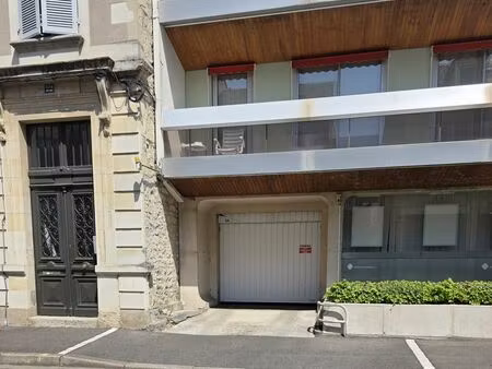 place de parking sécurisé