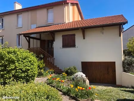 maison 6pièces - 115 m2