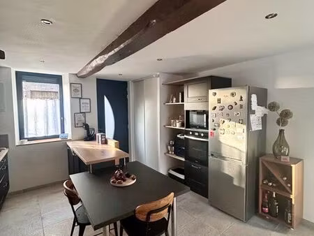 maison rénovée avec extérieur