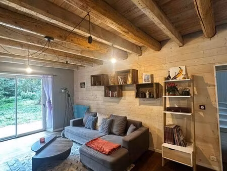 maison de charme : 135m2 sur 4 700m2 de terrain + 2 granges
