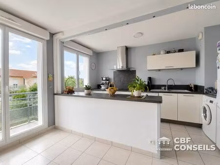 appartement 3 pièces 65 m²