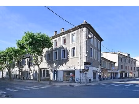 immeuble de 5 lots et 2 locaux commerciaux 301 m² à alès