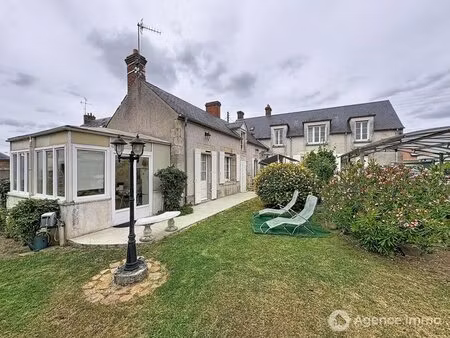 maison de caractère de 7 pièces de 186 m² à chécy