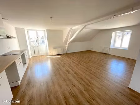 a louer à buhl (proche guebwiller) : appartement f2 refait à neuf