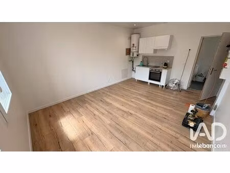studio 1 pièce 27 m²