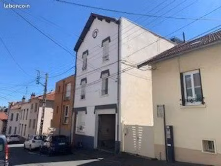 immeuble 15 pièces 250 m²