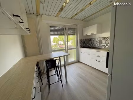 f4 à vendre avec balcons
